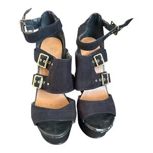 Call It Spring Black Wedge Sandals gold Buckles Size 8
